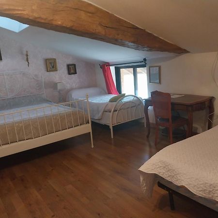 La Providence Hotel Illiat Bagian luar foto