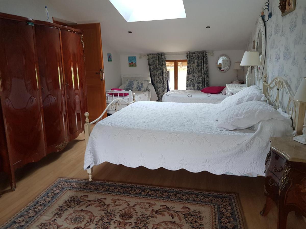La Providence Hotel Illiat Bagian luar foto