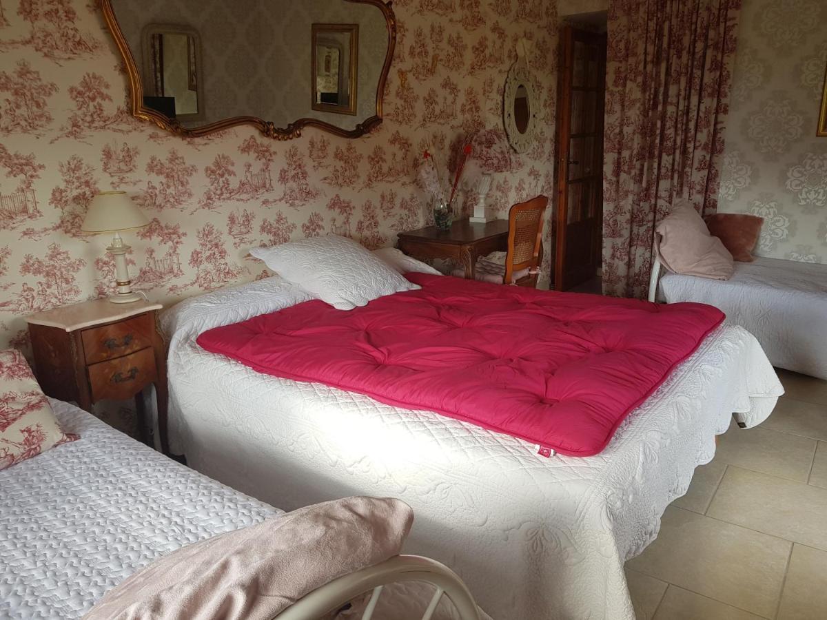 La Providence Hotel Illiat Bagian luar foto