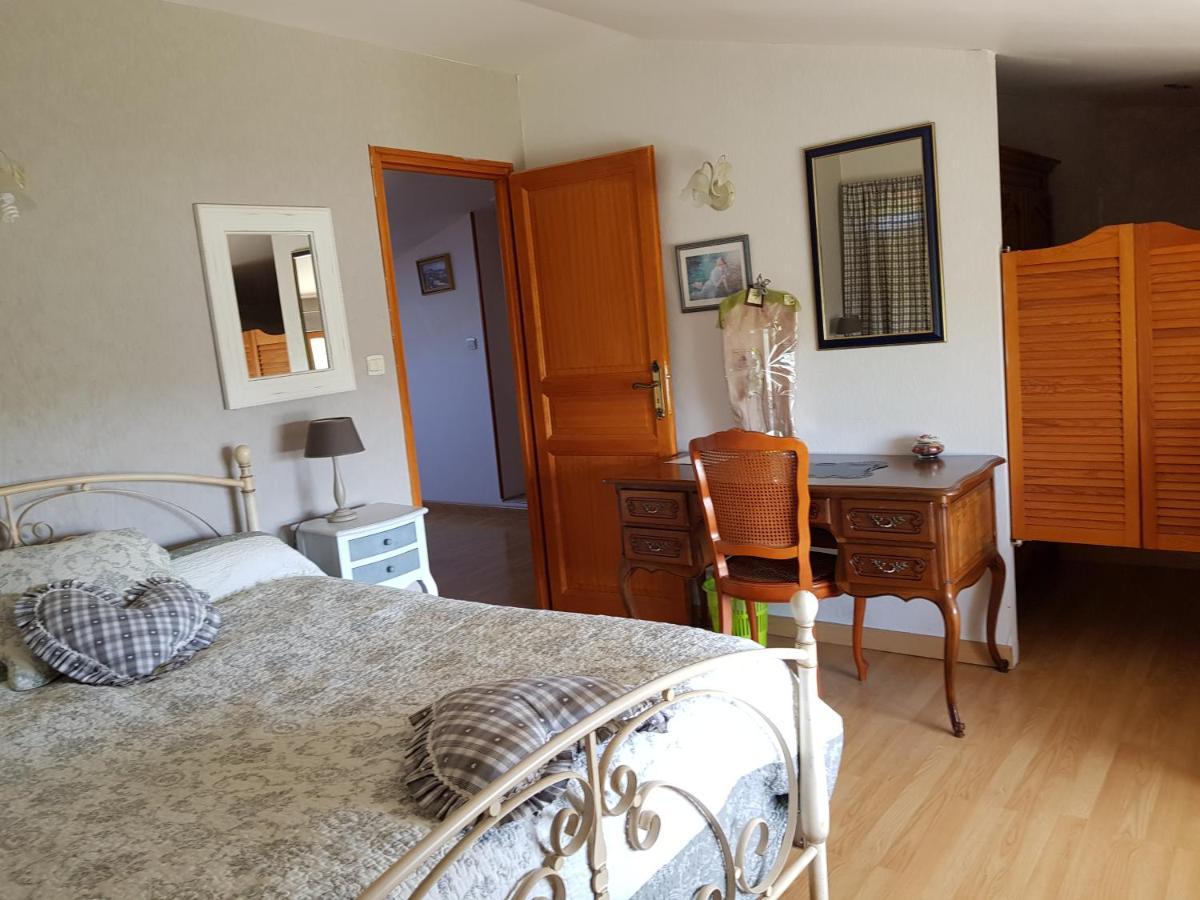 La Providence Hotel Illiat Bagian luar foto