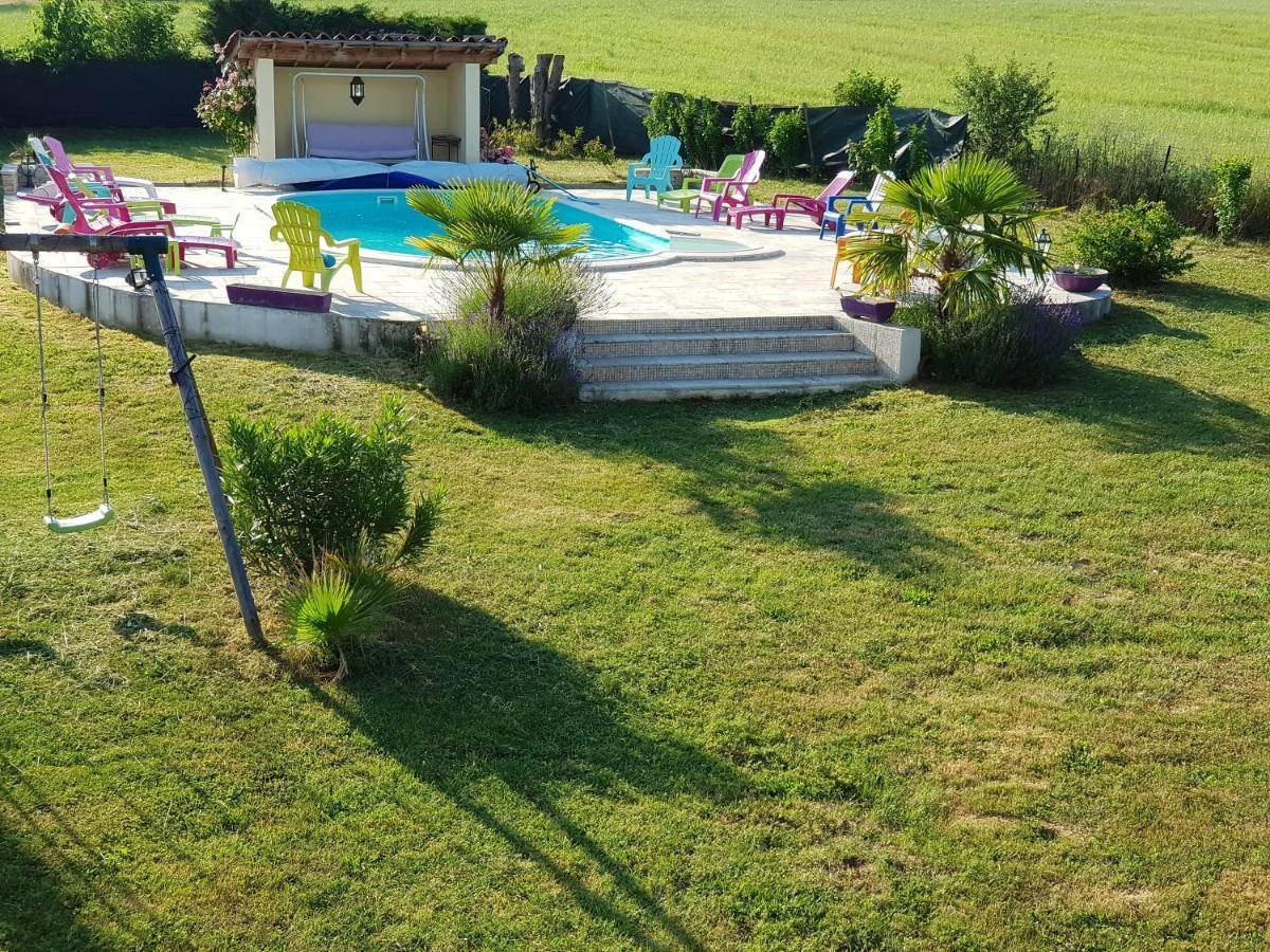 La Providence Hotel Illiat Bagian luar foto