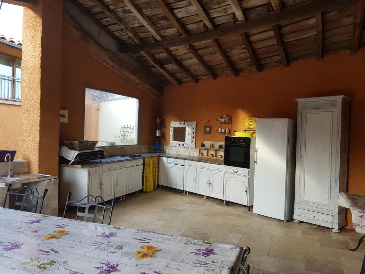 La Providence Hotel Illiat Bagian luar foto