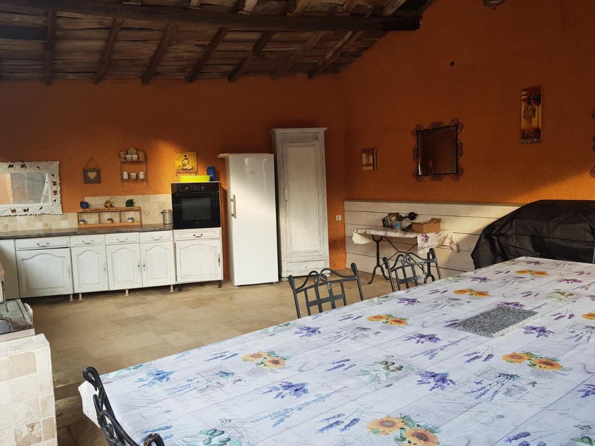 La Providence Hotel Illiat Bagian luar foto